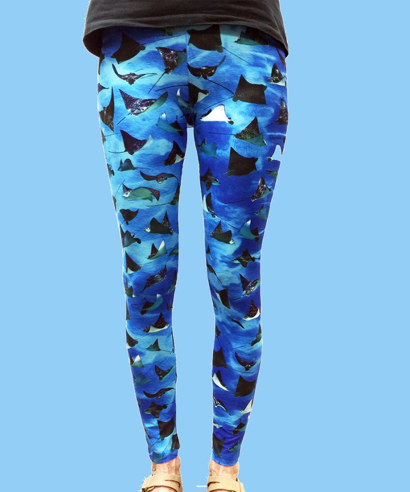 ladies leggings with ocean background and numerous eagle rays